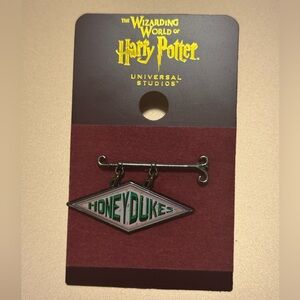 RARE Harry Potter Honeydukes Sign Swinging Pin from Universal Studios